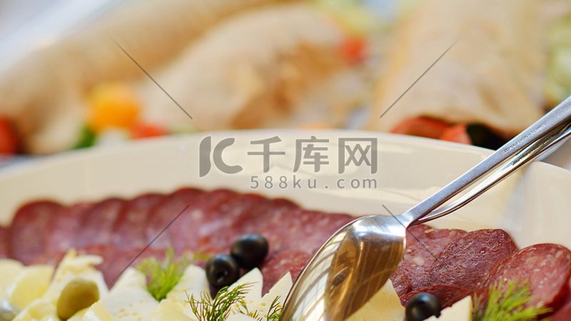 餐饮供应链安装调试，如何选择专业服务？**